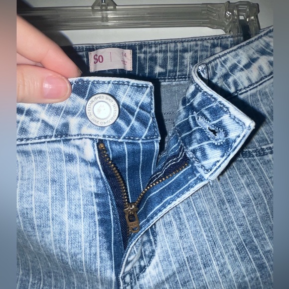 NWOT So Girls Bermuda Pinstripe Jean shorts - Picture 4 of 4